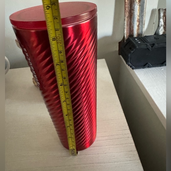 Starbucks Tumbler Christmas 2022
- Holiday Red Metal Spiral -24 oz Cup - Picture 6 of 6